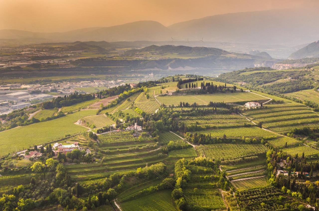 Valpolicella Homes Recioto Apartment Sant'Ambrogio di Valpolicella Bagian luar foto
